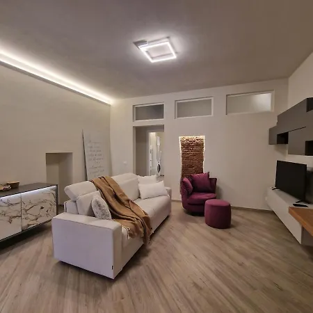 Casa A Mare In Pieno Centro Con Parcheggio Privato Incluso E Vicinissimo Al Mare Ferienhaus Chiavari