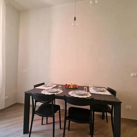 Casa A Mare In Pieno Centro Con Parcheggio Privato Incluso E Vicinissimo Al Mare Chiavari