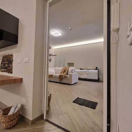 Casa A Mare In Pieno Centro Con Parcheggio Privato Incluso E Vicinissimo Al Mare Chiavari