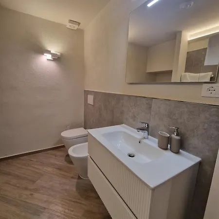 Ferienhaus Casa A Mare In Pieno Centro Con Parcheggio Privato Incluso E Vicinissimo Al Mare *