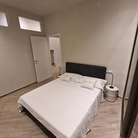 Casa A Mare In Pieno Centro Con Parcheggio Privato Incluso E Vicinissimo Al Mare