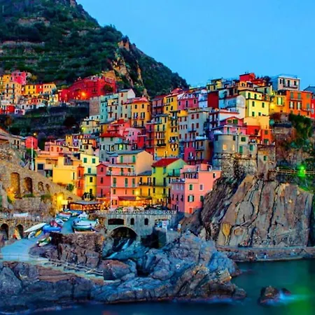 Casa A Mare In Pieno Centro Con Parcheggio Privato Incluso E Vicinissimo Al Mare
