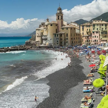 Casa A Mare In Pieno Centro Con Parcheggio Privato Incluso E Vicinissimo Al Mare Ferienhaus